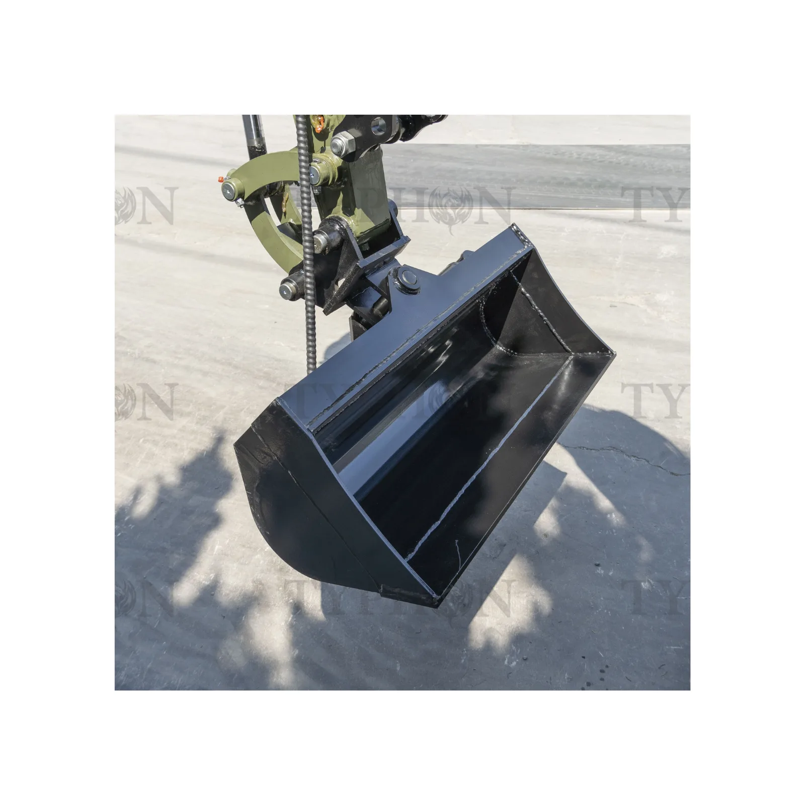800mm Tilting Bucket Attachment Hydraulic Digging Bucket USA for TERROR XXV and other 2.1-3 Ton Mini Excavators from American Loader — image 4