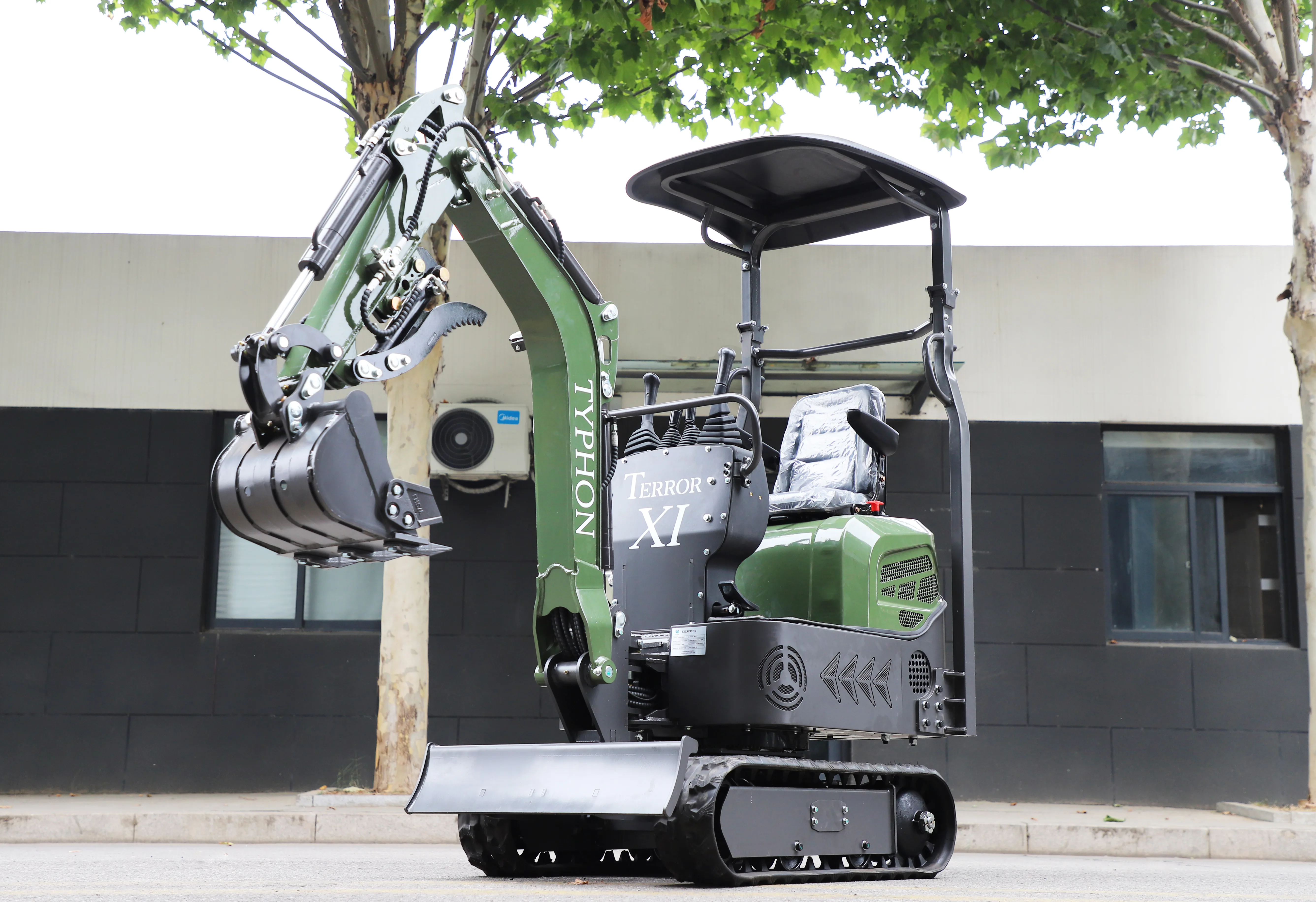 TERROR XI STORM excavator